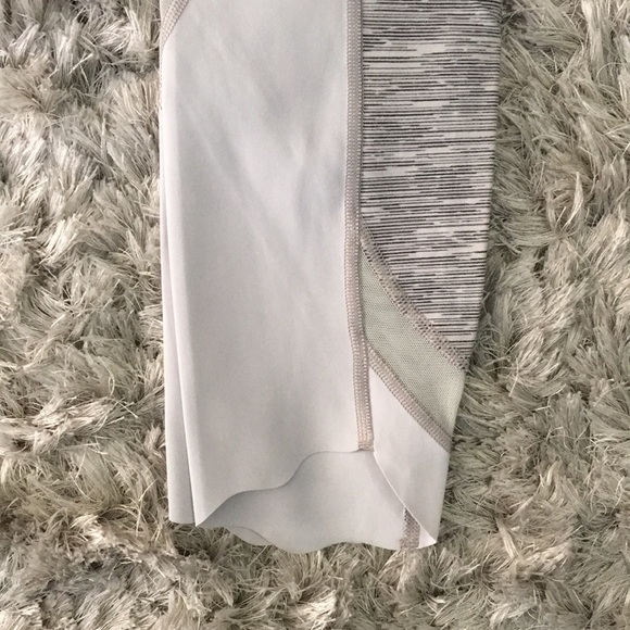 lululemon WunderUnder Crop Special Edition Scallop - Picture 4 of 5